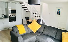 1 Shiphouse Apartment